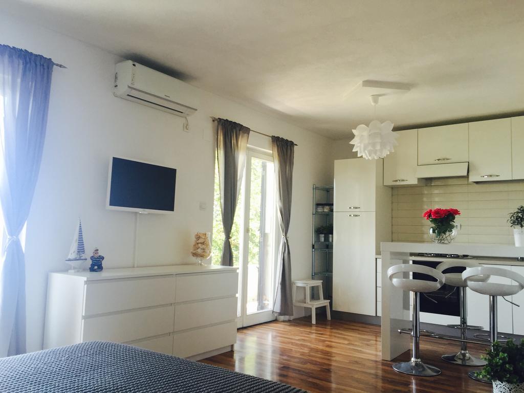 Apartments Aman Makarska Bagian luar foto